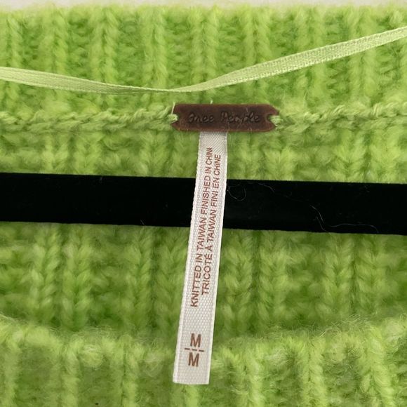 Free People Carter Pullover Neon Green *as seen on Sammi Jefcoate* - Picture 4 of 5